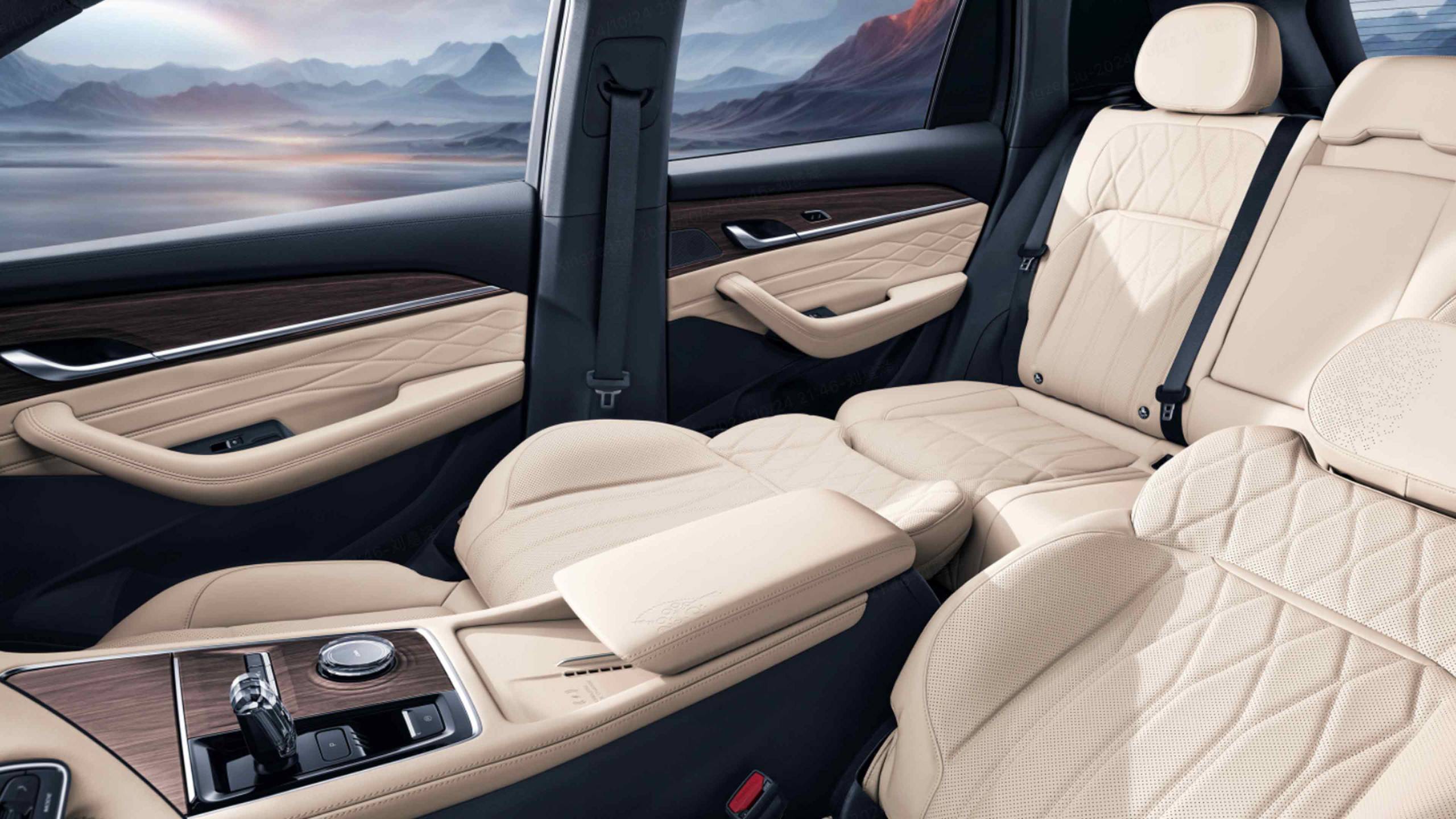 Spacious Comfort, Luxurious Ride